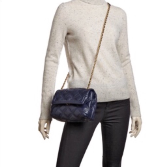 🌟🌸TORY BURCH🌸🌟navy/gold handbag🌟✨✨🌸✨🌟🎊 - Picture 4 of 8